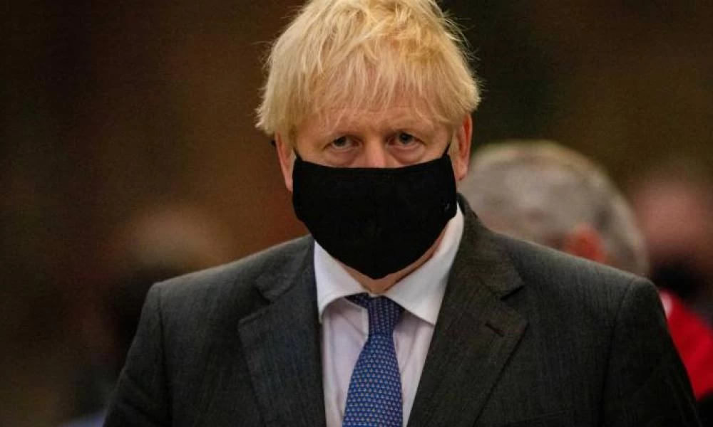 Ο Τζόνσον ανακοινώνει νέο Lockdown ενός μήνα στη Αγγλία